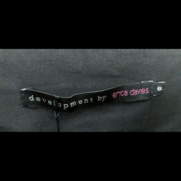 Black “Development” by Erica Davies minidress - Picture 5 of 5